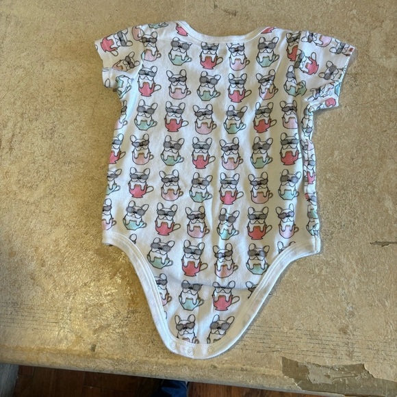 HB Onsie w/Dog in Sunglasses in a Tea Cup - Picture 3 of 3